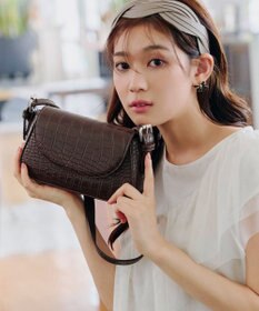 Tiaclasse 【安田美沙子さん着用・2TYPE肩紐/ショルダー&斜め掛け】フラップミニバッグ