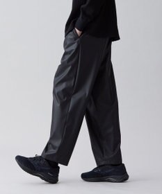 UNFILO MENS 【ストレッチ】レザーライク ワイドパンツ [23年春夏商品]