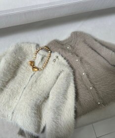 Feroux 【尾﨑真衣さんコラボ商品】フェザータッチニット カーディガン