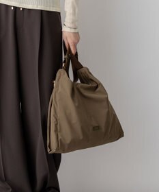 23区 【撥水加工/WEB&一部店舗限定カラーあり】ドロ－ストリング ショルダーバッグ(M) カーキ系