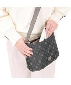 IBIZA モノグラムナイロン　ショルダーバッグ