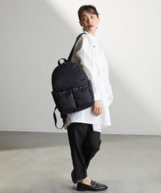 Y'SACCS ダブルホックポケットデイパック