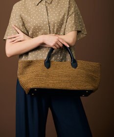 自由区 【SHIHOさん着用・可変デザイン・季節を彩る素材】ワイドライフィア トートバッグ ブラウン