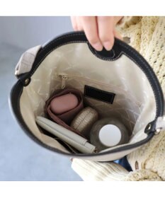 PELLE BORSA 縦型フラップショルダー Reinette レネット 4791