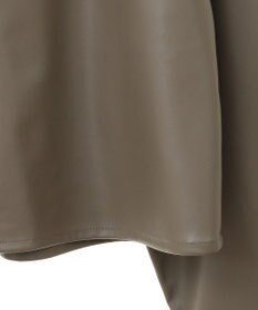 Green Parks ショート丈フェイクレザーシャツ