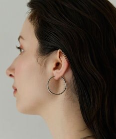 Phoebe 〈金属アレルギー対応〉スキニーラインフープピアス　シルバー　ステンレス
