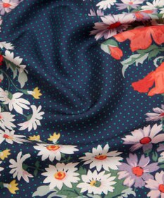 LIBERTY. アベリア ブーケ 45x45 シルク スカーフ