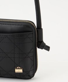 LA BAGAGERIE 【レザー×ステッチ】スクエアマルチポシェット