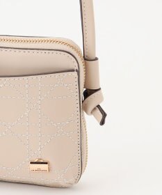 LA BAGAGERIE 【レザー×ステッチ】スクエアマルチポシェット