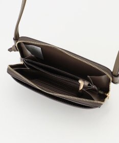 LA BAGAGERIE 【レザー×ステッチ】スクエアマルチポシェット