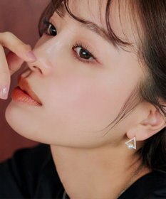 Tiaclasse 【金属アレルギー対応】トライアングルパールピアス