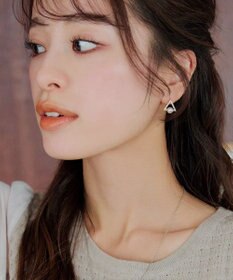 Tiaclasse 【金属アレルギー対応】トライアングルパールピアス