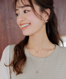 Tiaclasse 【金属アレルギー対応】トライアングルパールピアス