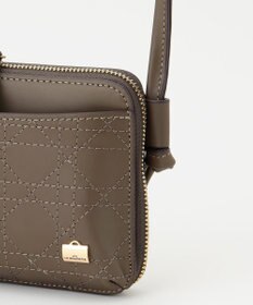 LA BAGAGERIE 【レザー×ステッチ】スクエアマルチポシェット