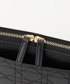 LA BAGAGERIE 【レザー×ステッチ】スクエアマルチポシェット