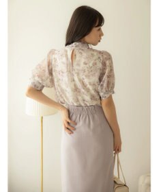 earth music&ecology フラワー柄シアーパフブラウス