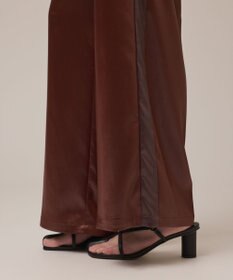 GRACE CONTINENTAL レザーライクパンツ