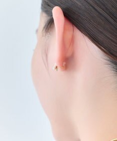 Phoebe 【痛くないシリーズ/金属アレルギー対応】パールクロスライトフィットイヤリング　ゴールド