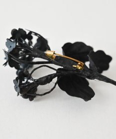 AND WOOL 〈繊細で深みがある色合いの上品小物〉菜の花ブローチ
