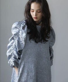 Green Parks ■ＥＳＣＡＲ　エンボスギャザースリーブワンピース