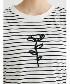 Green Parks ・ＲＡＹ　ＣＡＳＳＩＮ　フラワーサガラ刺繍Ｔシャツ