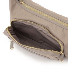 23区 【撥水加工/Oggi3月号掲載】ナイロン ショルダーバッグ