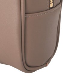 Maison de FLEUR チャーム付きスクエアボストンバッグ