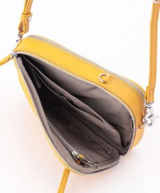 Y'SACCS イタリアンシープ多機能ポシェット