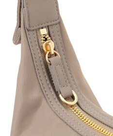 23区 【撥水加工/Oggi3月号掲載】ナイロン ショルダーバッグ