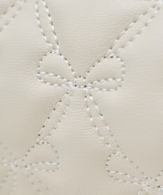 Maison de FLEUR リボンキルティングロングポーチ