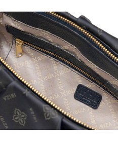 IBIZA ロゴナイロン　ショルダーバッグ