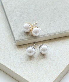 Phoebe トゥウィンクルフレームパールピアス　ゴールド/一粒