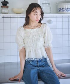 earth music&ecology フラワー刺繍シャーリングプルオーバー