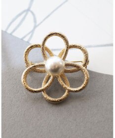 Tiaclasse 【安田美沙子さんスタイリングアイテム】フラワーモチーフブローチ