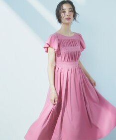 みこう新品タグ付★トッカTOCCAカットワークが可愛いい桜ピンク✕ホワイト 洗える・接触冷感・UVカット・消臭】SMOCKING EMBROIDERY ドレス