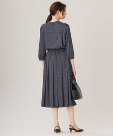 自由区 【セットアップ対応・洗える】サテンアムンゼン スカート