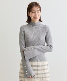 Green Parks ・ｓｗｉｎｇ　ｂｙ　袖パールボタンハイネックニット