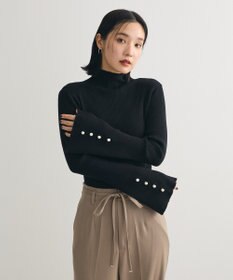 Green Parks ・ｓｗｉｎｇ　ｂｙ　袖パールボタンハイネックニット