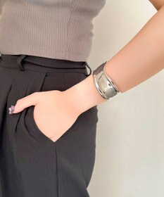 Phoebe <オンワード限定セット>ワンストロークハートコードネックレス×アークカフワイドバングル