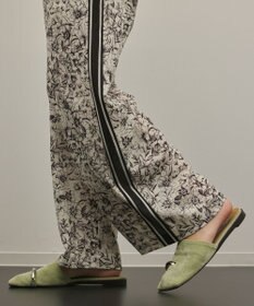 GRACE CONTINENTAL モノトーンフラワープリントパンツ