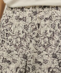 GRACE CONTINENTAL モノトーンフラワープリントパンツ