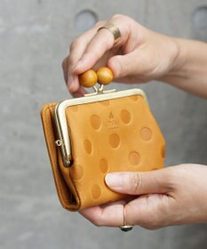 FOLNA RD ドット型押し ウッドボールがま口財布