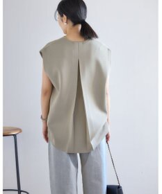 UNFILO フォルムニットジレ