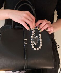 Phoebe ボリュームボールストラップチャーム　メタル