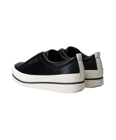 INTER-CHAUSSURES 【BUSSOLA】撥水フラットスリッポンスニーカー