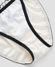 San-ai Resort（三愛水着楽園） 【WEB限定】フェミニンプティハートブラジャー＆ショーツセット 【northerly】