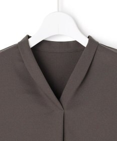 ICB ライトストレッチアムンゼン Vネックカットソー