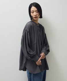 Green Parks ｅａｓｅ　ｂｌｕｅ．バックシャーリングブラウス