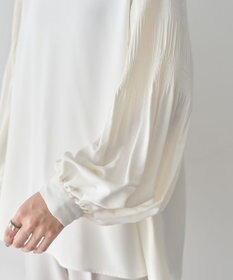 Green Parks Ｏ．袖プリーツブラウス