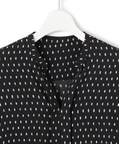 ICB L 【新色追加・WEB限定】BackSatinAmunzen キーネックブラウス